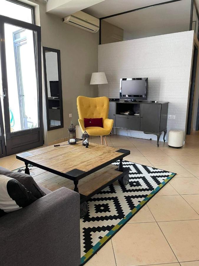 MytilíniMoonstone House Bアパートメント エクステリア 写真